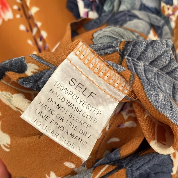 Easel Floral Top - Picture 5 of 8